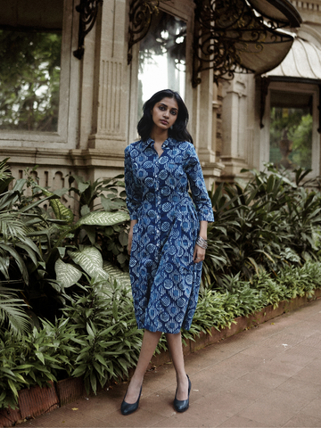 Cinch block-printed dress blue